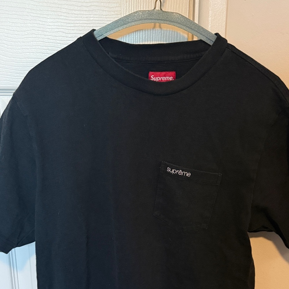 Vintage Supreme Black Short Sleeve Tee